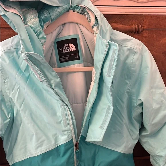 The North Face green ski jacket - Picture 6 of 14